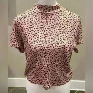 ✨Cute little floral print top juniors size XL